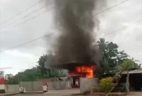Kebakaran Pertashop di Pediwang Kao Utara