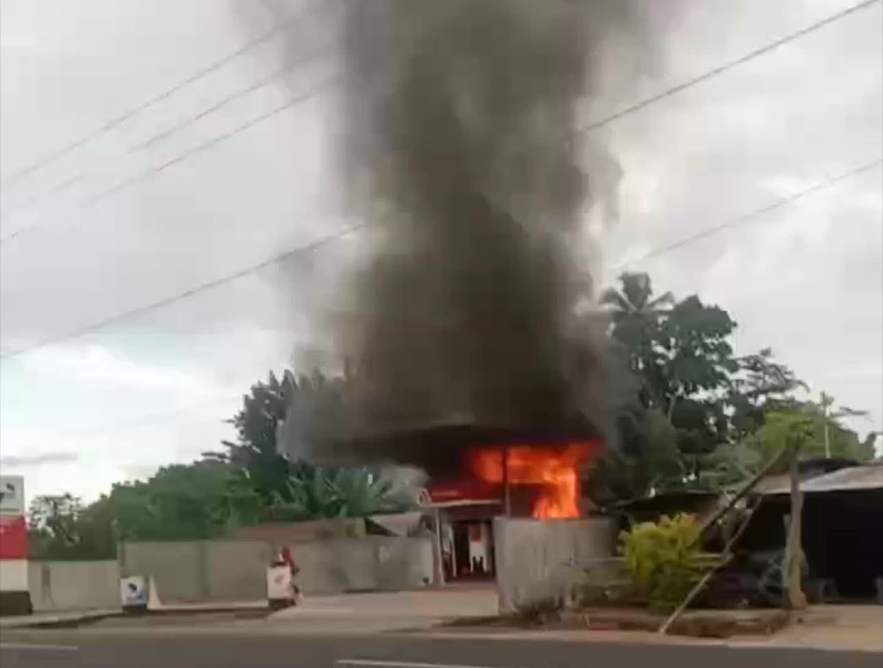 Pertashop Di Kao Utara Terbakar, Satu Operator Alami Luka Bakar