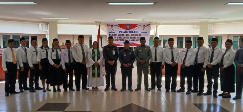 Bupati Halut, Dr. Piet Hein Babua, resmi melantik pejabat eselon III lingkup Pemda Halut.(foto/umo)