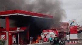 Pertashop di Desa Ori, Kecanatan Galela Selatan, terbakar saat pengsian ke penampung.(istimewa)