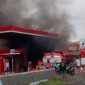 Pertashop di Desa Ori, Kecanatan Galela Selatan, terbakar saat pengsian ke penampung.(istimewa)