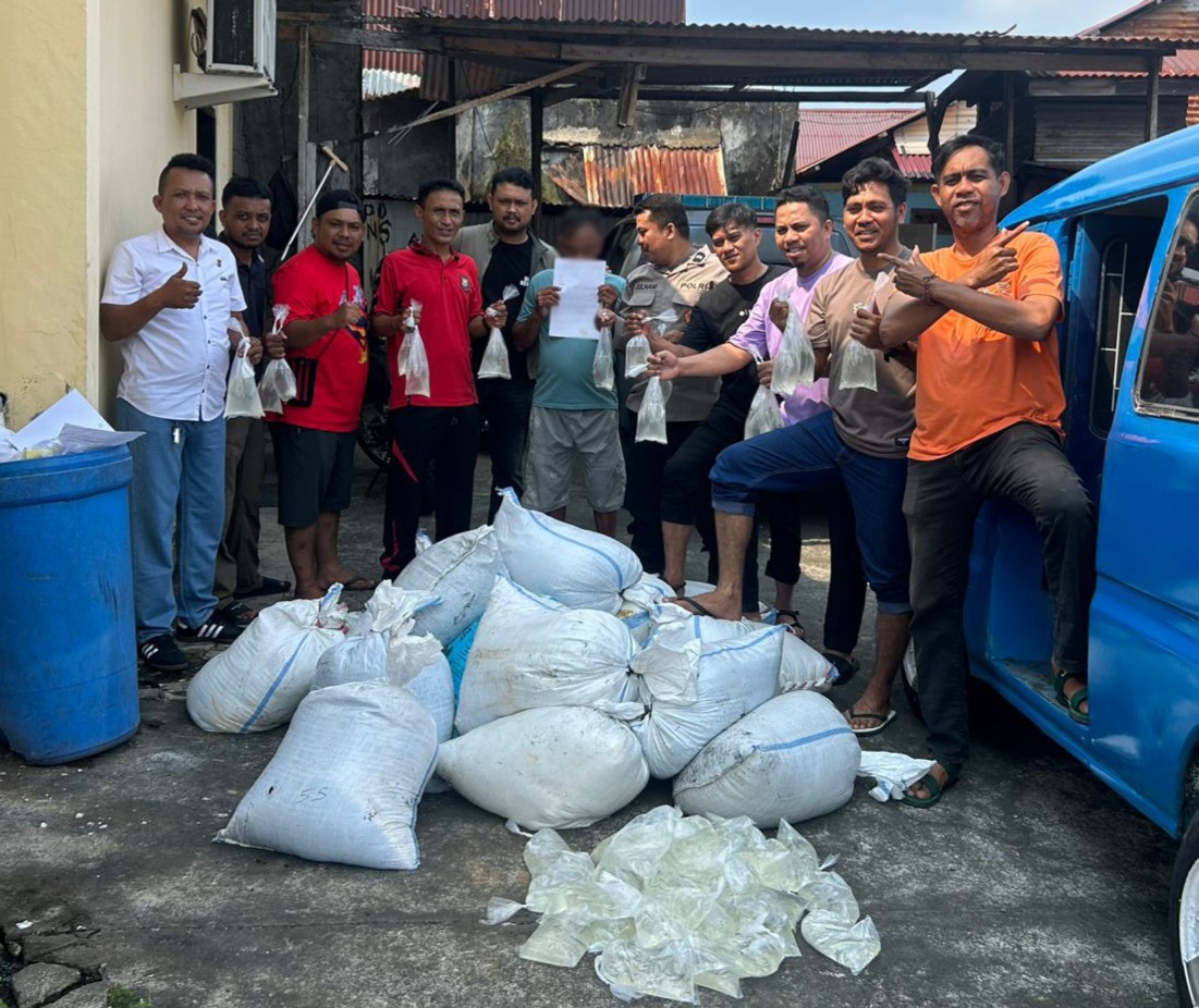 Polres Ternate Bongkar Penyelundupan 1.200 Kantong Cap Tikus Ilegal, Satu Pelaku Diciduk