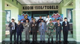Forkopimda upacara bersama memperingati HUT TNI ke-80 di Kodim 1508/Tobelo.