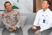 Kapolda Malut, Irjen Pol. Waris Agono audiens dengan Direktur Utama Bulog, Mayjen TNI Ahmad Rizal Ramdani.(foto/istimewa)