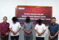 Polres Haltim serahkan tiga tersangka kasus korupsi perjalanan dinas fiktif. 