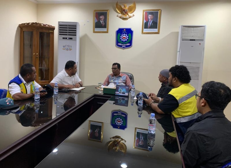 Wakil Bupati Halut, Dr. Hi. Kasman Hi. Ahmad, terima kunjungan dari BWS Malut.