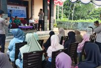 Polres Halut Dan GP Ansor bagikan 60 paket sembako kepada janda dan lansia