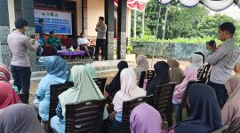 Polres Halut Dan GP Ansor bagikan 60 paket sembako kepada janda dan lansia