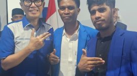 Sekjen DPP PAN Eko Hendro Patrio (kanan), Seretaris DPD PAN Halut, Nasrula Kayel (tengah) dan Anggota DPRD Halut, Jumar Mafoloi (kiri)