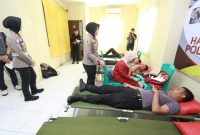 Peringati hari jadi Humas Polri ke-74, Polres Ternate gelar aksi sosial.(foto/humas)