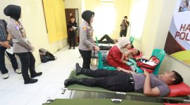 Peringati hari jadi Humas Polri ke-74, Polres Ternate gelar aksi sosial.(foto/humas)