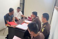 Pelaku pembunuhan pegawai BPS di Haltim, resmi diserahkan ke Kejari.(istimewa) 