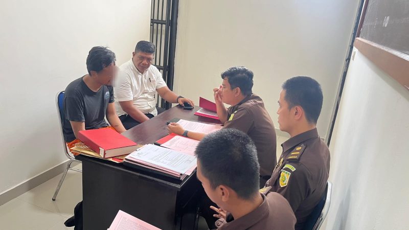 Pelaku pembunuhan pegawai BPS di Haltim, resmi diserahkan ke Kejari.(istimewa) 