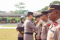 Kapolres Halsel, AKBP Hendra Gunawan, resmi melantik jabatan Pamapta SPKT.(foto/humas) 