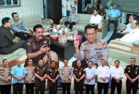 Kapolda Malut, Irjen Pol. Waris Agono silaturahim ke Kejati Malut.(foto/humas)
