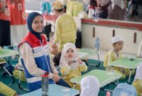 Pertami dan Komunitas Ori Ma Fala berika edukasi dini dan inovasi kepada anak-anak TK.(istimewa)