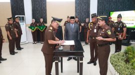 Kejati Malut, Sufari lantik pejabat baru dilimgkup Kejaksaan Tinggi dan tukuj Kejari.(foto/humas)
