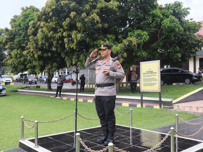 Kapolres Halut pimpinan apel tanggap darurat bencana Hidrometeorologi 2025.(foto/humas)