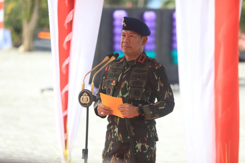 Kapolda Malut, Irjen Pol. Waris Agono, pimpin acara syukuran HUT Brimob ke-80.(foto/humas)