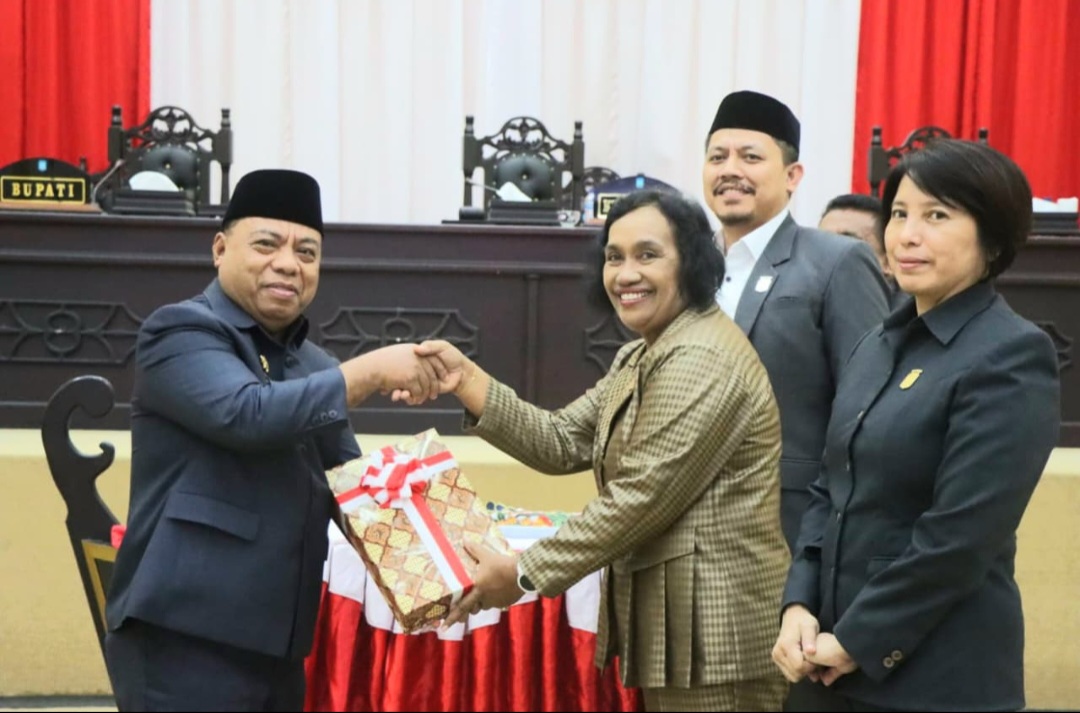 DPRD Halut Buka Masa Sidang 2025–2026, Pemda Ajukan Ranperda APBD 2026, Bupati : Belanja Jangan Berlebihan