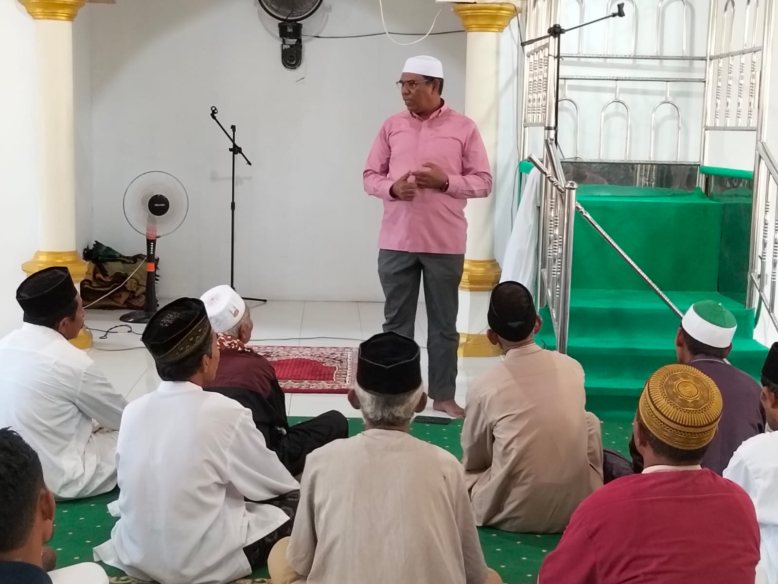 Wabup Halut Jadi Khatib Di Bukit Tinggi, Ajak Makmurkan Masjid Dan Persiapan Jelang Ramadhan