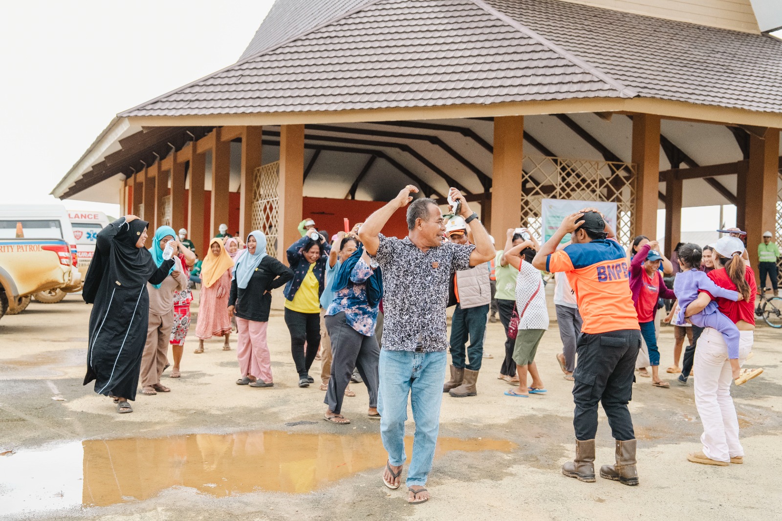 Pelatihan Tanggap Bencana Perkuat Ketangguhan Warga Kawasi melalui Kolaborasi