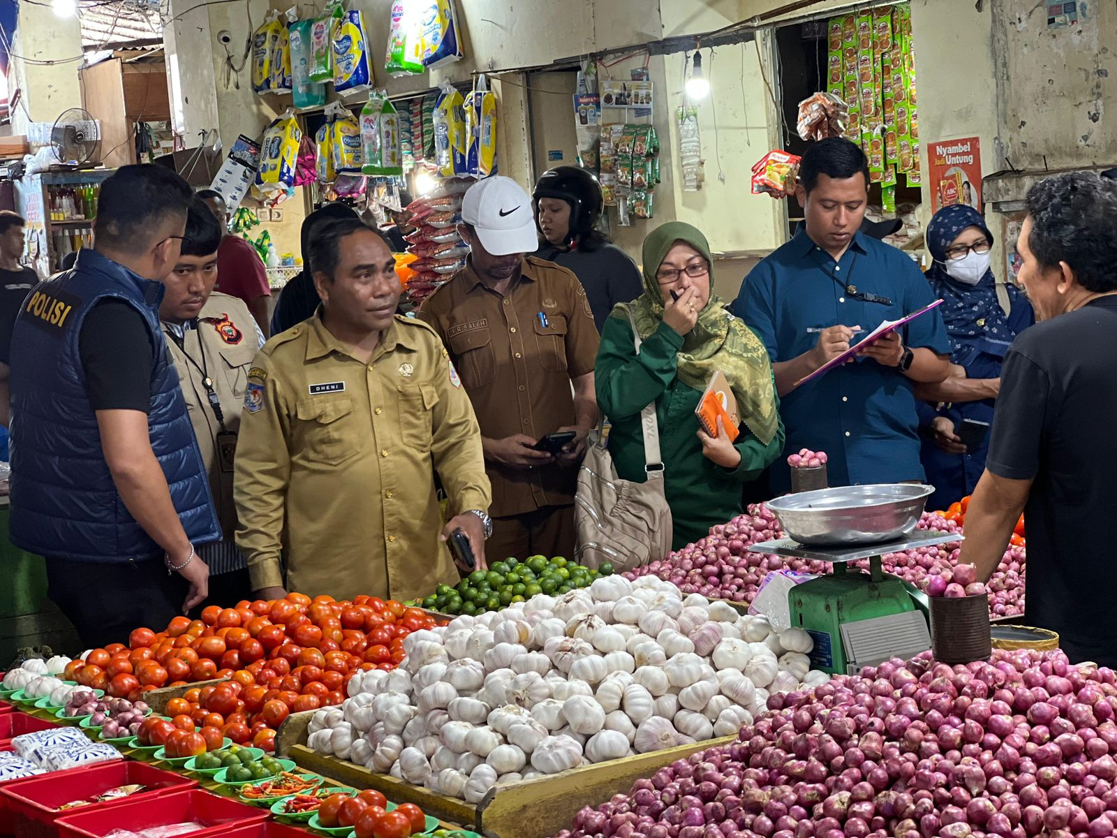 Disparitas Harga Terjadi, Polda Malut Awasi Ketat Pasar Di Ternate