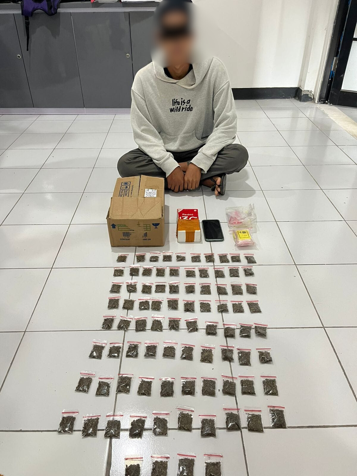 Ditresnarkoba Polda Malut Gagalkan Peredaran Ganja Di Halteng, 84 Saset Berhasil Diamankan