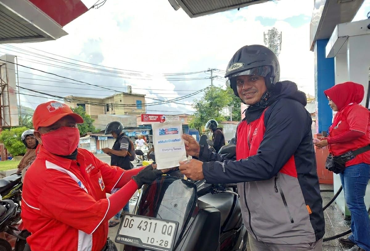 Selama Bulan Ramadhan, Pertamina Patra Niaga Bagikan Takjil Gratis Di Sejumlah SPBU Maluku Utara