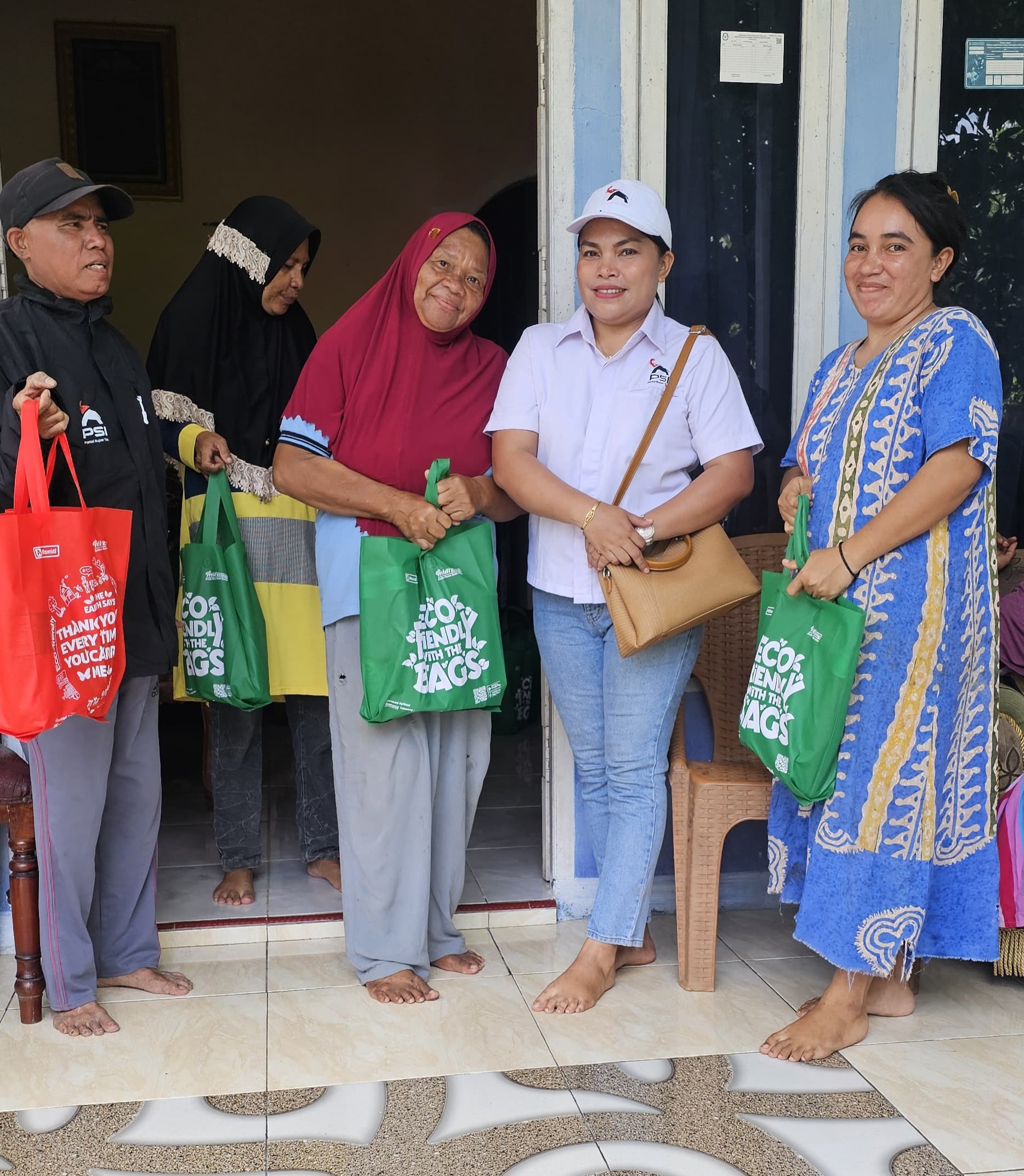 PSI Halut Salurkan Bantuan Ke Warga Muslim Gorua, Tegaskan Komitmen Tanpa Sekat