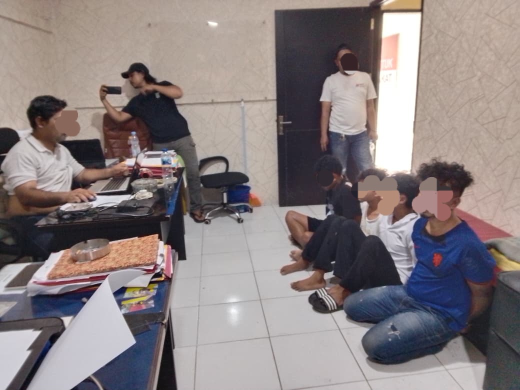 Sok Gahar Di Jalanan, Loyo Di Kamar Kos, Anggota Geng ‘Naga Hitam’ Diciduk Saat Miras, Langsung Check-In Ke Sel