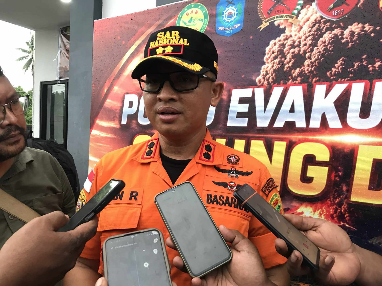 Hari Ketiga Pencarian, Tim SAR Gabungan Berhasil Evakuasi Dua Jasad Pendaki Singapura Yang Tertimbun Material Erupsi Dukono, Kondisi Jasad Mengenaskan