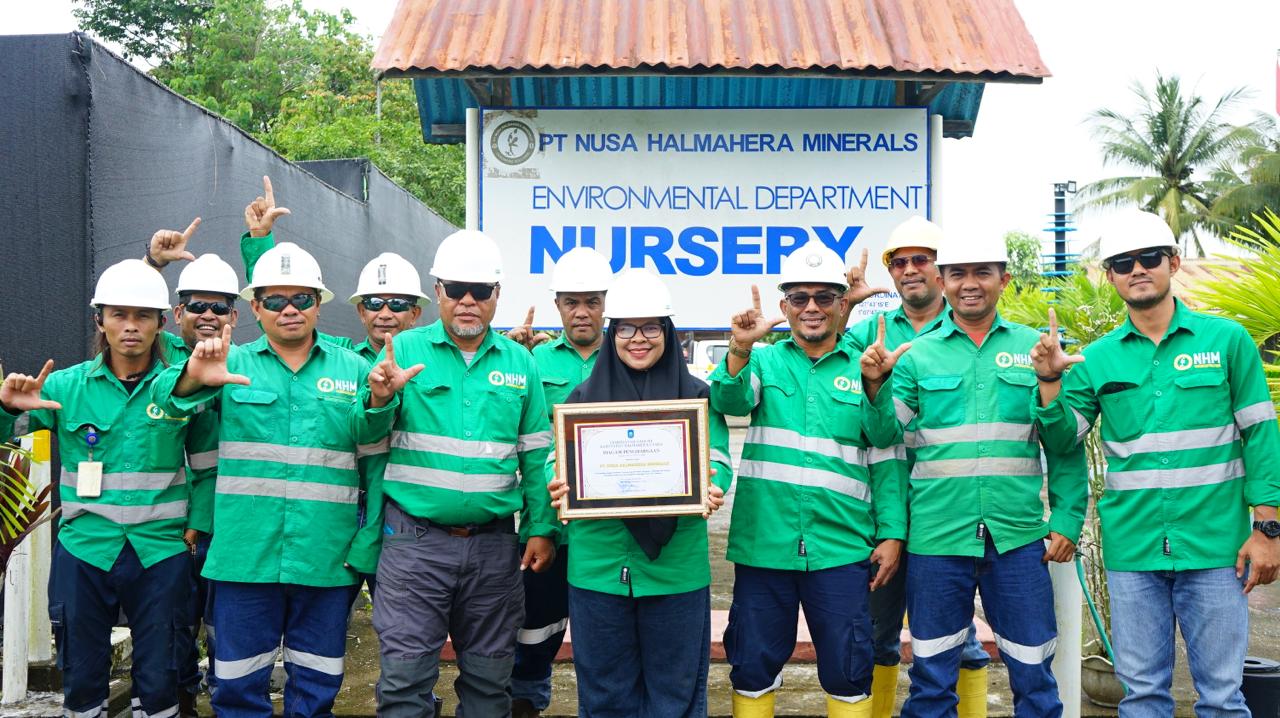 NHM Perkuat Komitmen Green Mining, Raih Penghargaan Lingkungan Dari Pemda Halmahera Utara