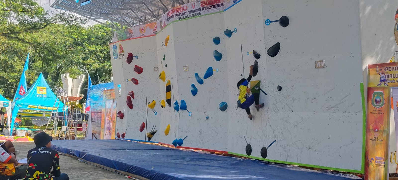 Ratu Boulder Dari Halut, Nurazizah Persembahkan Emas Dan Pertegas Kedigdayaan Tuan Rumah