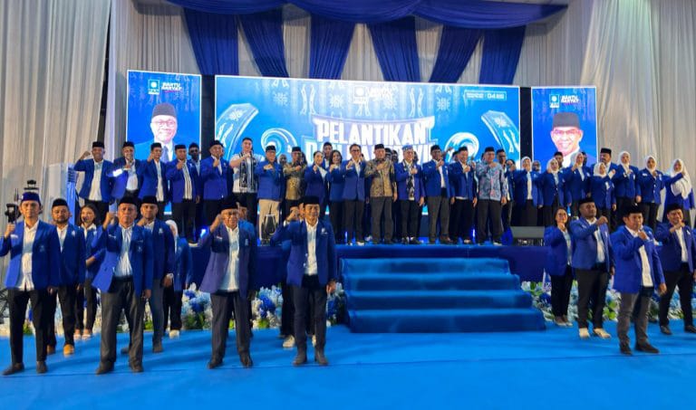 Zulhas Lantik Pengurus DPW Dan DPD PAN Malut