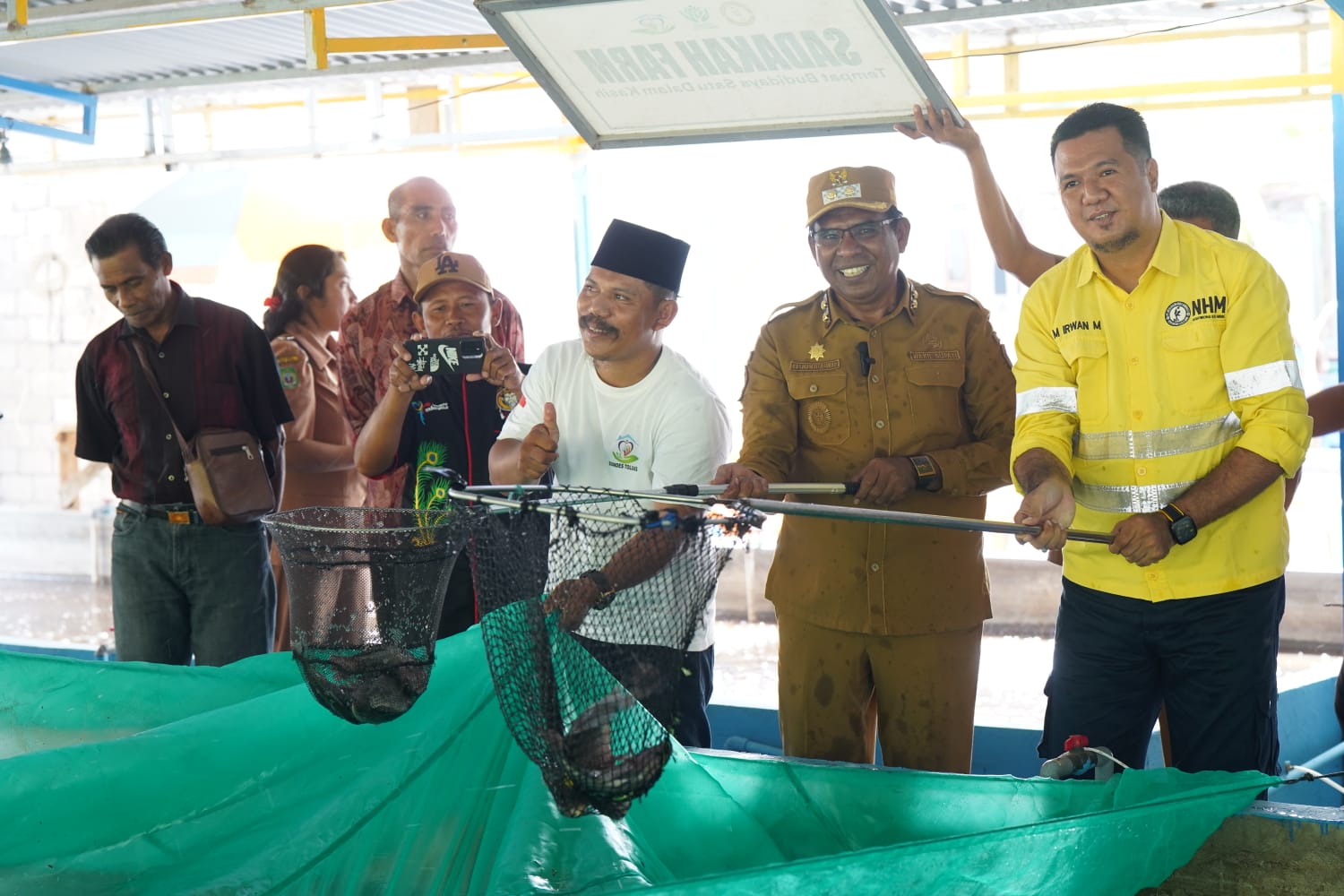 Pemdes Soahukum Panen Raya Ikan Nila, Kades : Terima Kasih NHM Atas Dukungannya