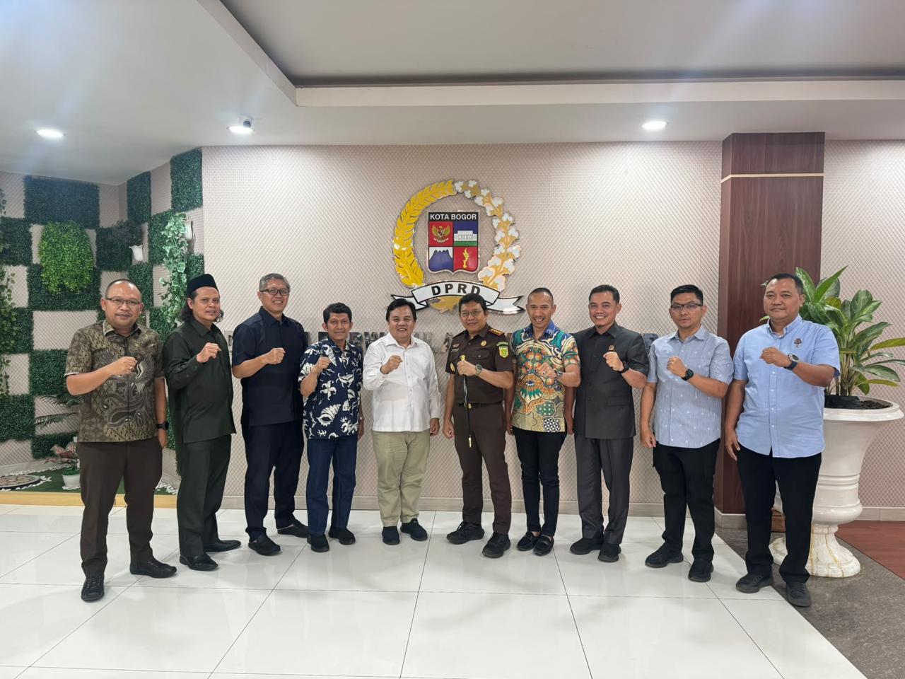 Kejari Kota Bogor Kunjungi DPRD Dan Hadiri Rapat Paripurna APBD Perubahan 2026